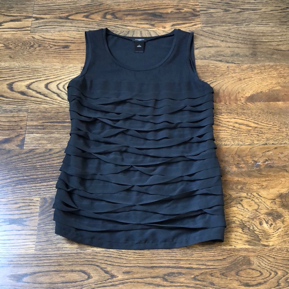 Ann Taylor Sleeveless Top. Ruffle Detail Front. Size small.